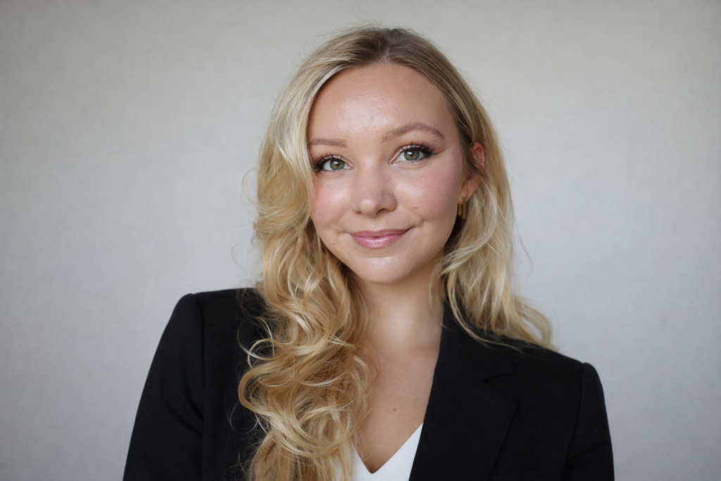 Emily  Dillow